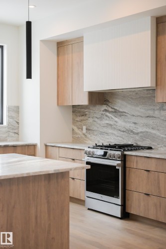 9140 74 Avenue, Edmonton, AB - Indoor Photo Showing Kitchen