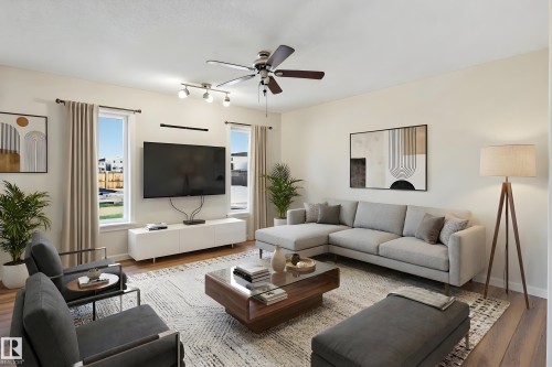2812 16 Avenue, Edmonton, AB - Indoor Photo Showing Living Room