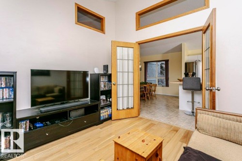 15004 103 Avenue, Edmonton, AB - Indoor