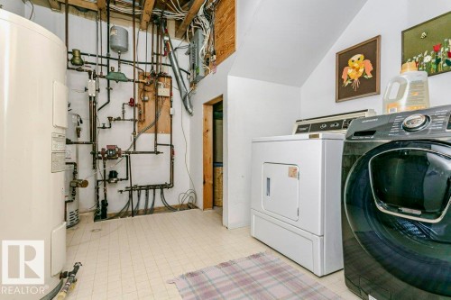15004 103 Avenue, Edmonton, AB - Indoor Photo Showing Laundry Room