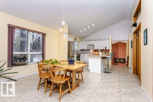 15004 103 Avenue, Edmonton, AB - Indoor Photo Showing Dining Room