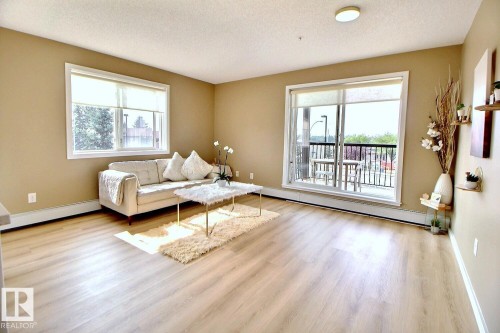 266 1196 Hyndman Road, Edmonton, AB - Indoor Photo Showing Living Room