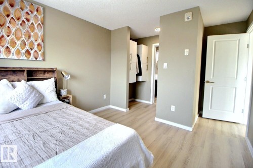 266 1196 Hyndman Road, Edmonton, AB - Indoor Photo Showing Bedroom