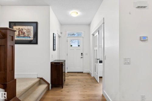 9738 75 Avenue, Edmonton, AB - Indoor Photo Showing Other Room