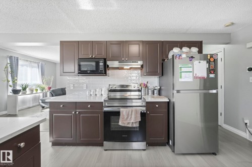 3504 21 Street, Edmonton, AB - Indoor Photo Showing Kitchen