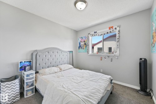 3504 21 Street, Edmonton, AB - Indoor Photo Showing Bedroom