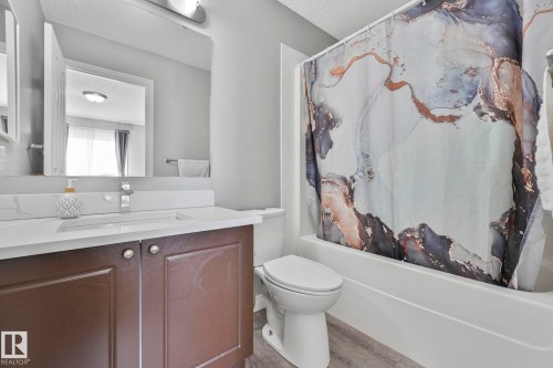 3504 21 Street, Edmonton, AB - Indoor Photo Showing Bathroom