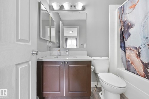 3504 21 Street, Edmonton, AB - Indoor Photo Showing Bathroom