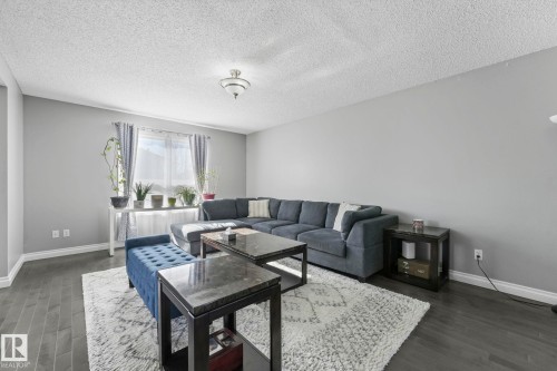 3504 21 Street, Edmonton, AB - Indoor Photo Showing Living Room