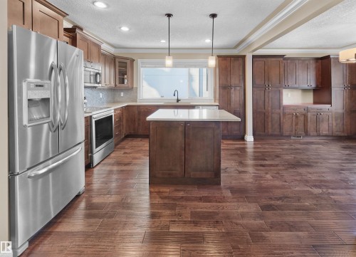 11567 80 Avenue, Edmonton, AB - Indoor Photo Showing Kitchen With Stainless Steel Kitchen With Upgraded Kitchen