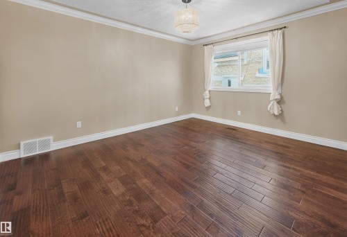 11567 80 Avenue, Edmonton, AB - Indoor Photo Showing Other Room