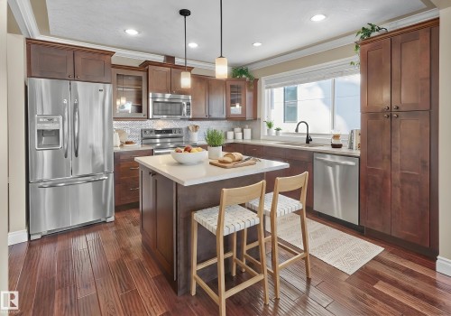 11567 80 Avenue, Edmonton, AB - Indoor Photo Showing Kitchen With Stainless Steel Kitchen With Upgraded Kitchen