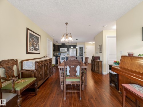 218 2045 Grantham Crest, Edmonton, AB - Indoor