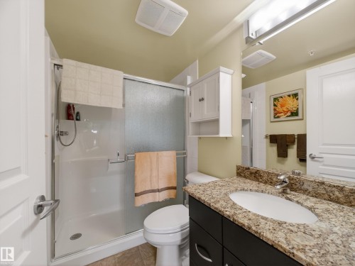 218 2045 Grantham Crest, Edmonton, AB - Indoor Photo Showing Bathroom