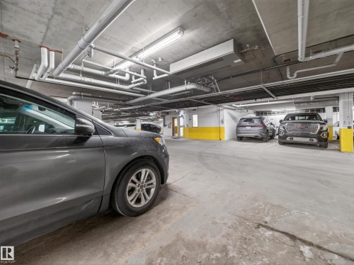 218 2045 Grantham Crest, Edmonton, AB - Indoor Photo Showing Garage
