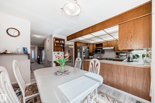 17911 57 Avenue, Edmonton, AB - Indoor Photo Showing Dining Room