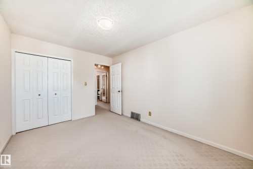 17911 57 Avenue, Edmonton, AB - Indoor