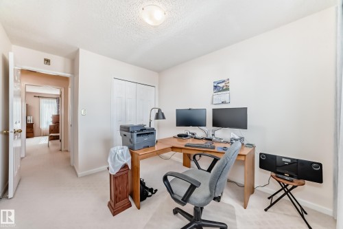 17911 57 Avenue, Edmonton, AB - Indoor Photo Showing Office