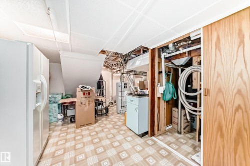 17911 57 Avenue, Edmonton, AB - Indoor Photo Showing Other Room