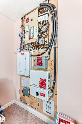 17911 57 Avenue, Edmonton, AB - Indoor