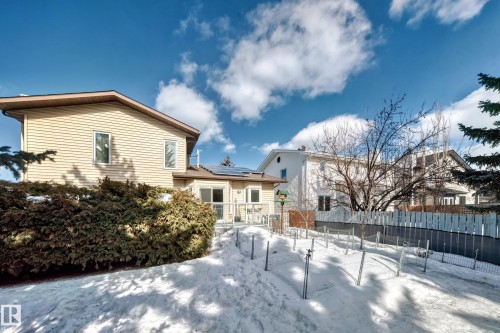 17911 57 Avenue, Edmonton, AB - Outdoor