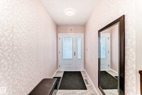17911 57 Avenue, Edmonton, AB - Indoor Photo Showing Other Room