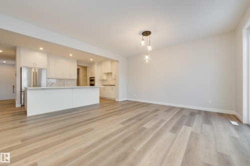 2624 206 Street, Edmonton, AB - Indoor Photo Showing Kitchen