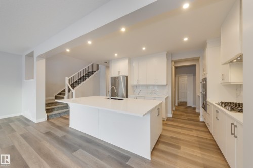 2624 206 Street, Edmonton, AB - Indoor Photo Showing Kitchen With Upgraded Kitchen