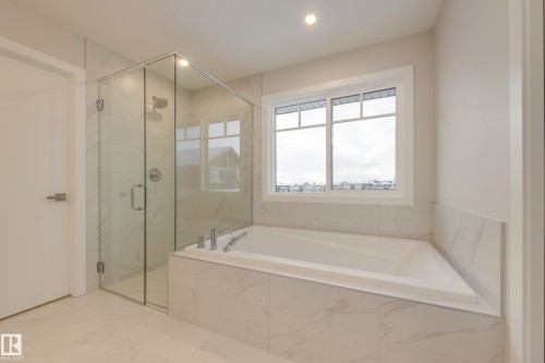 2624 206 Street, Edmonton, AB - Indoor Photo Showing Bathroom