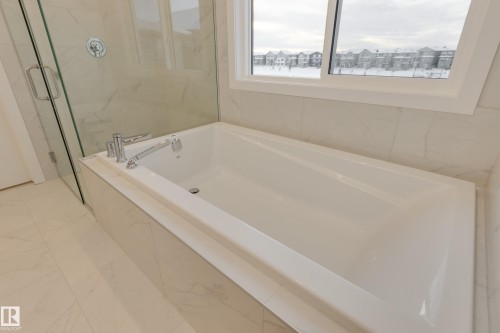 2624 206 Street, Edmonton, AB - Indoor Photo Showing Bathroom