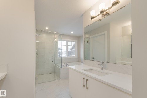 2624 206 Street, Edmonton, AB - Indoor Photo Showing Bathroom