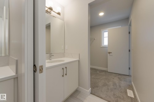 2624 206 Street, Edmonton, AB - Indoor