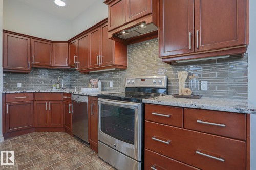 21 Willow Way, Stony Plain, AB - Indoor Photo Showing Kitchen