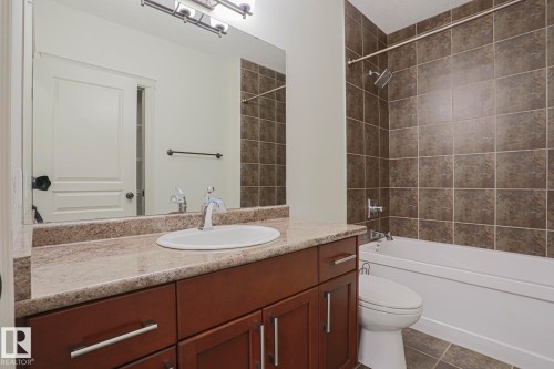 21 Willow Way, Stony Plain, AB - Indoor Photo Showing Bathroom