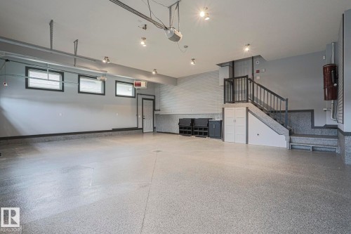 21 Willow Way, Stony Plain, AB - Indoor Photo Showing Garage