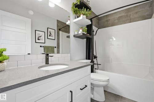 16 Redwing Wynd, St. Albert, AB - Indoor Photo Showing Bathroom