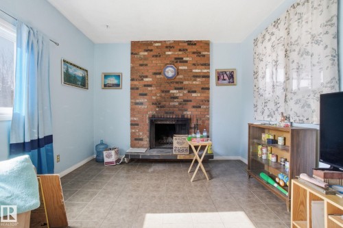 82 Windermere Drive, Spruce Grove, AB - Indoor With Fireplace