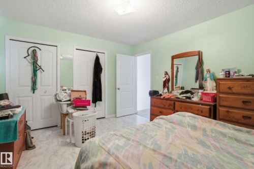 82 Windermere Drive, Spruce Grove, AB - Indoor Photo Showing Bedroom