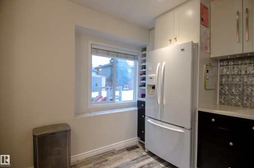 Main Floor - 3516 13 Avenue, Edmonton, AB - Indoor