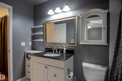 Upper floor - 3516 13 Avenue, Edmonton, AB - Indoor Photo Showing Bathroom