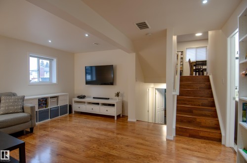 Lower floor - 3516 13 Avenue, Edmonton, AB - Indoor Photo Showing Other Room