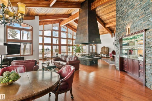 12 Wellington Crescent, Edmonton, AB - Indoor