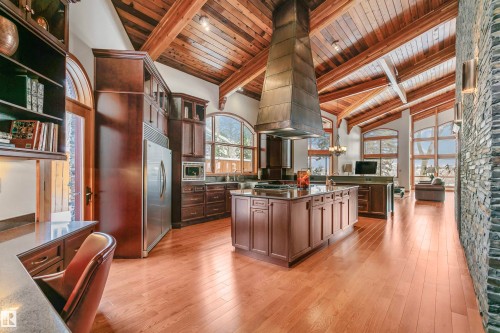 12 Wellington Crescent, Edmonton, AB - Indoor