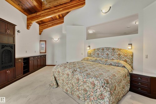 12 Wellington Crescent, Edmonton, AB - Indoor Photo Showing Bedroom