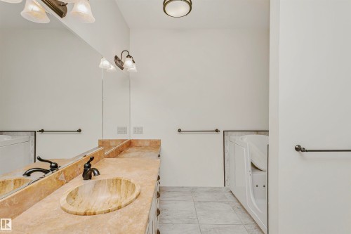 12 Wellington Crescent, Edmonton, AB - Indoor Photo Showing Bathroom