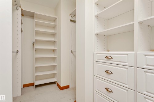 12 Wellington Crescent, Edmonton, AB - Indoor With Storage