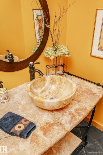 12 Wellington Crescent, Edmonton, AB - Indoor