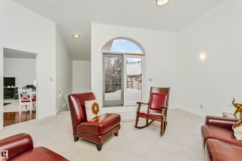 12 Wellington Crescent, Edmonton, AB - Indoor Photo Showing Other Room