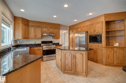 237 Bulyea Road, Edmonton, AB - Indoor Photo Showing Kitchen