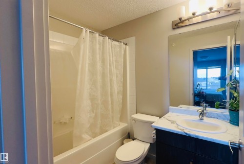 419 142 Ebbers Boulevard, Edmonton, AB - Indoor Photo Showing Bathroom